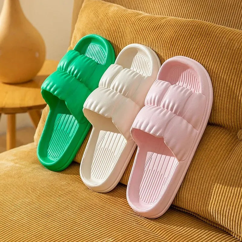 Chinelo Nuvem Antiderrapante – Conforto para Casa e Banho